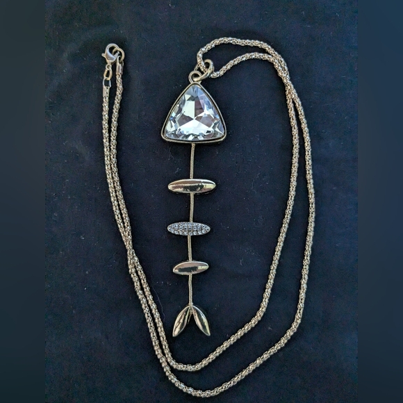 Fishbone design necklace and earrings. Gold tone. Like new. - Picture 3 of 8